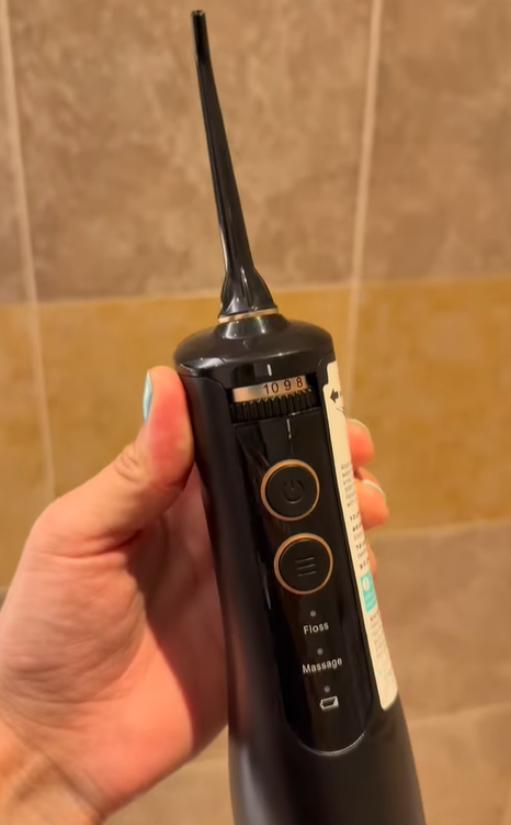 COSLUS E40 10-Level Dial Pressure Control Water Flosser